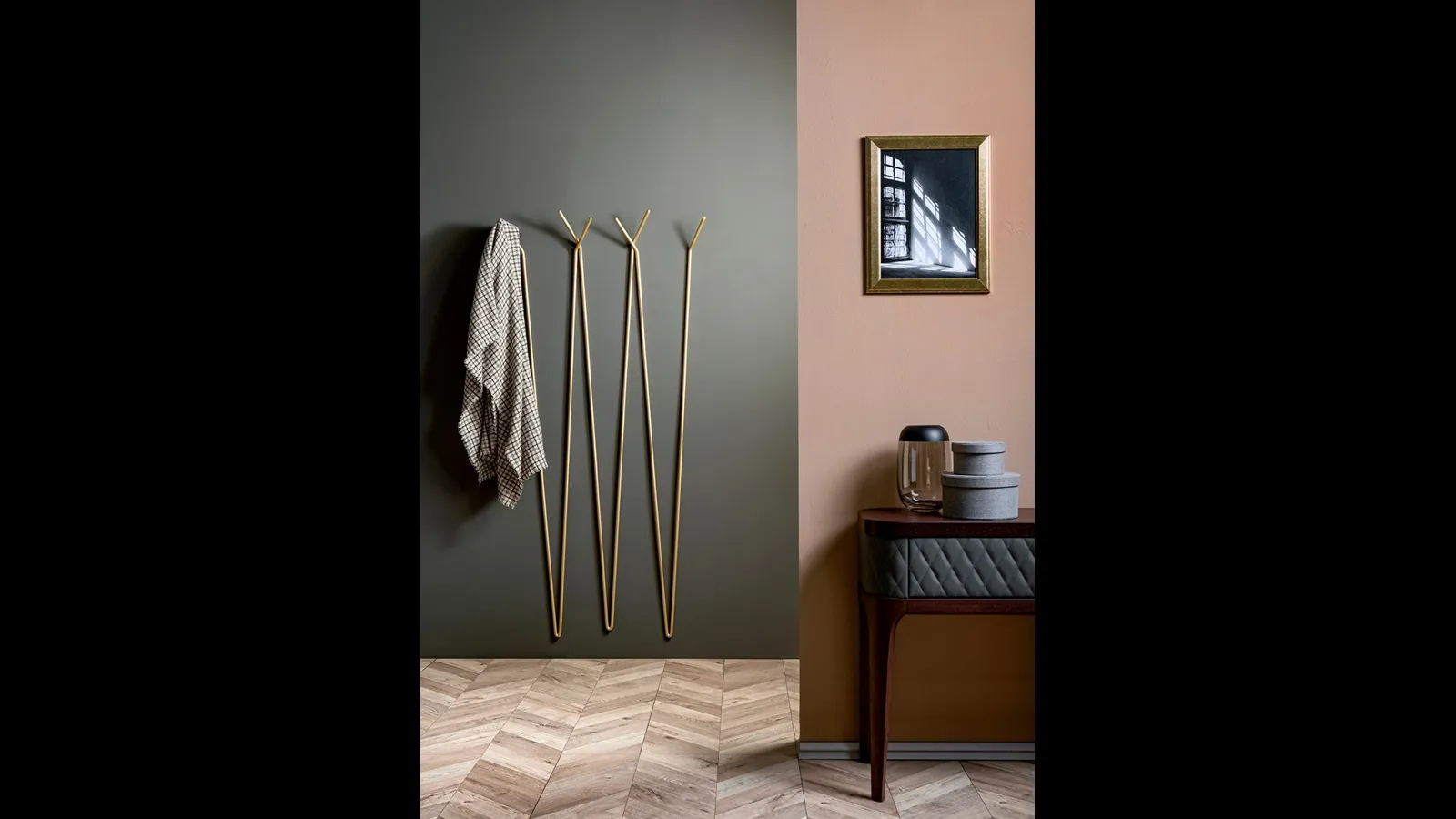 Appendiabiti di design Lost in metallo di Tonin Casa