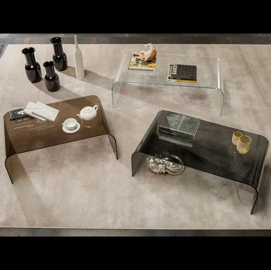 Tavolino Classic in vetro curvato in finitura extrachiaro, bronzo o fumè di Tonin Casa