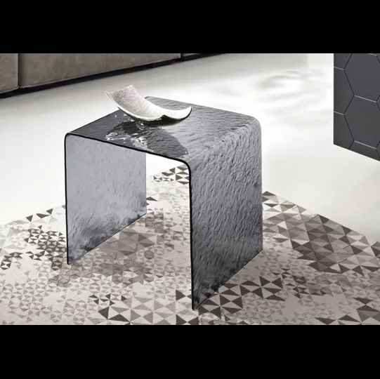 Tavolino Plinio in vetro curvato e martellato di Capodarte