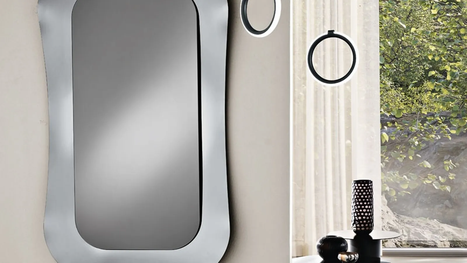 Specchio Dune con cornice in vetro fuso mosso di Capodarte