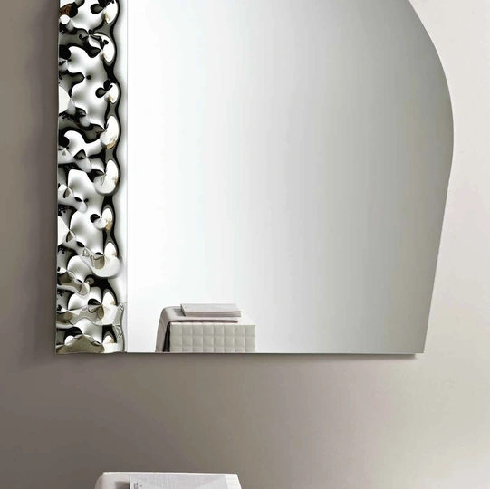 Specchio Lock con inserto in vetro mosso di Capodarte