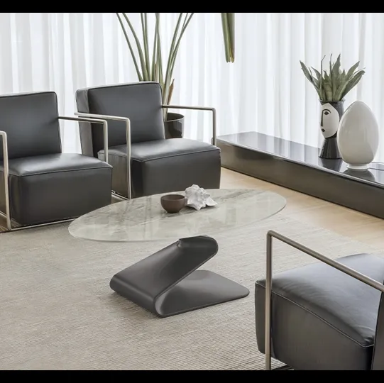 Tavolino ovale Zed con top in gres porcellanato e base in poliuretano verniciato di Target Point