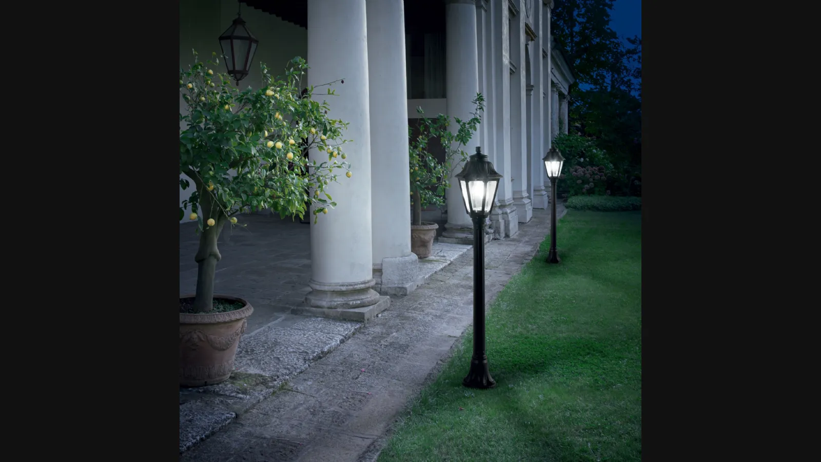 Lampada da esterno in resina Dafne di Ideal Lux