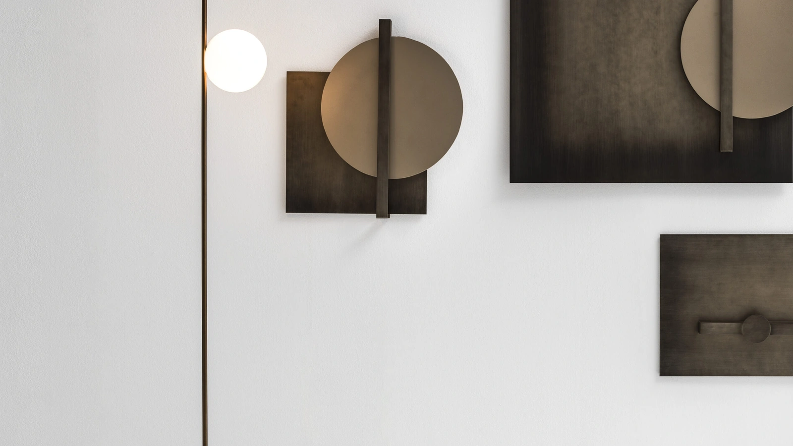 Lampada terra-soffitto Vertigo di Adriani e Rossi