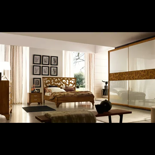 Armadio Portofino a due ante scorrevoli con specchi e intaglio centrale di Modo 10