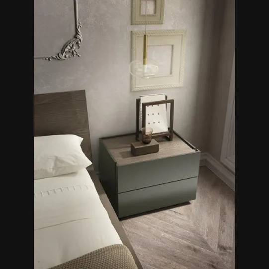 Comodino Cubo in laccato opaco con top in legno di Mobilgam