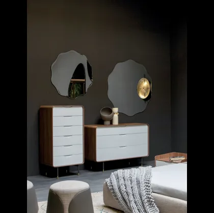 Gruppo Notte Opera in legno con cassetti laccati di Tonin Casa