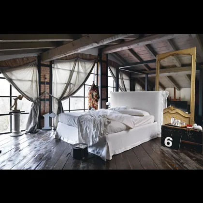 Letto con testiera imbottita Chloè di Noctis