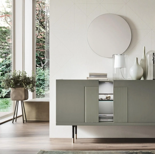 Madia Aura Glass in laccato con inserti decorativi di Maronese