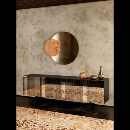 Madia Diva realizzata con una combinazione di elementi specchianti di Tonin Casa