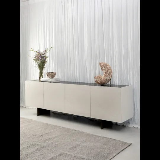 Madia Pizzo in spatolato di argilla con finiture in rilievo di Tonin Casa