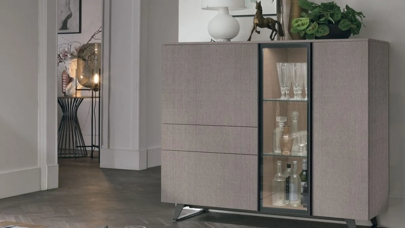 Madia Verticale Metropolis C01 in materico rovere sabbia di Tomasella