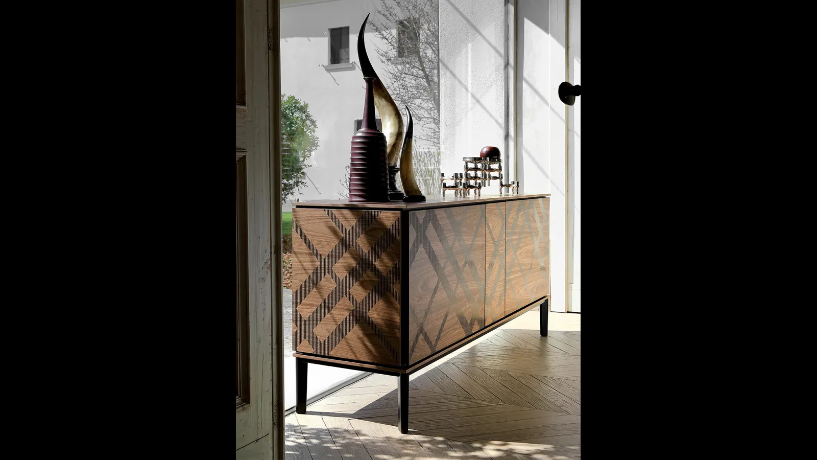 Madia Tartan in legno serigrafato di Tonin Casa