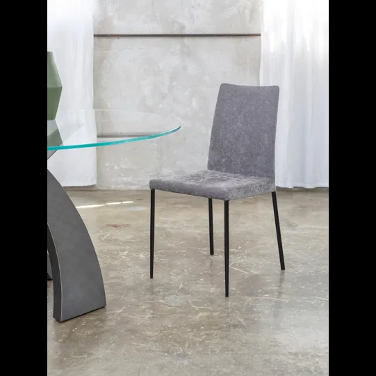 Sedia in tessuto Spillo di Tonin Casa