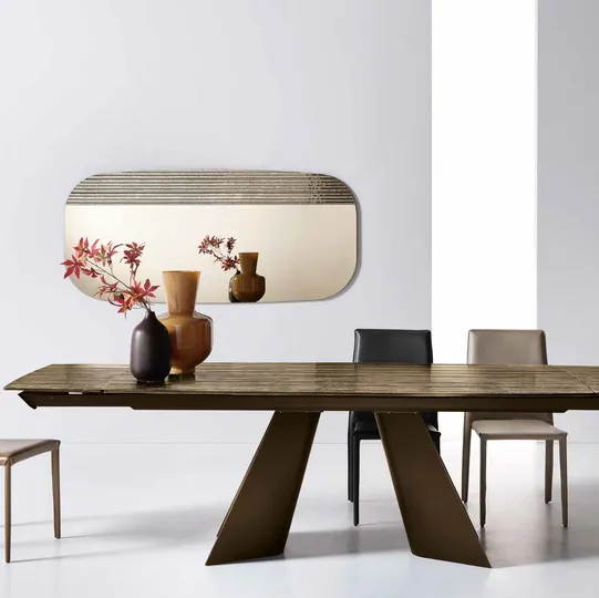 Tavolo allungabile Louis in vetro rigato bronzo retroargentato di Capodarte