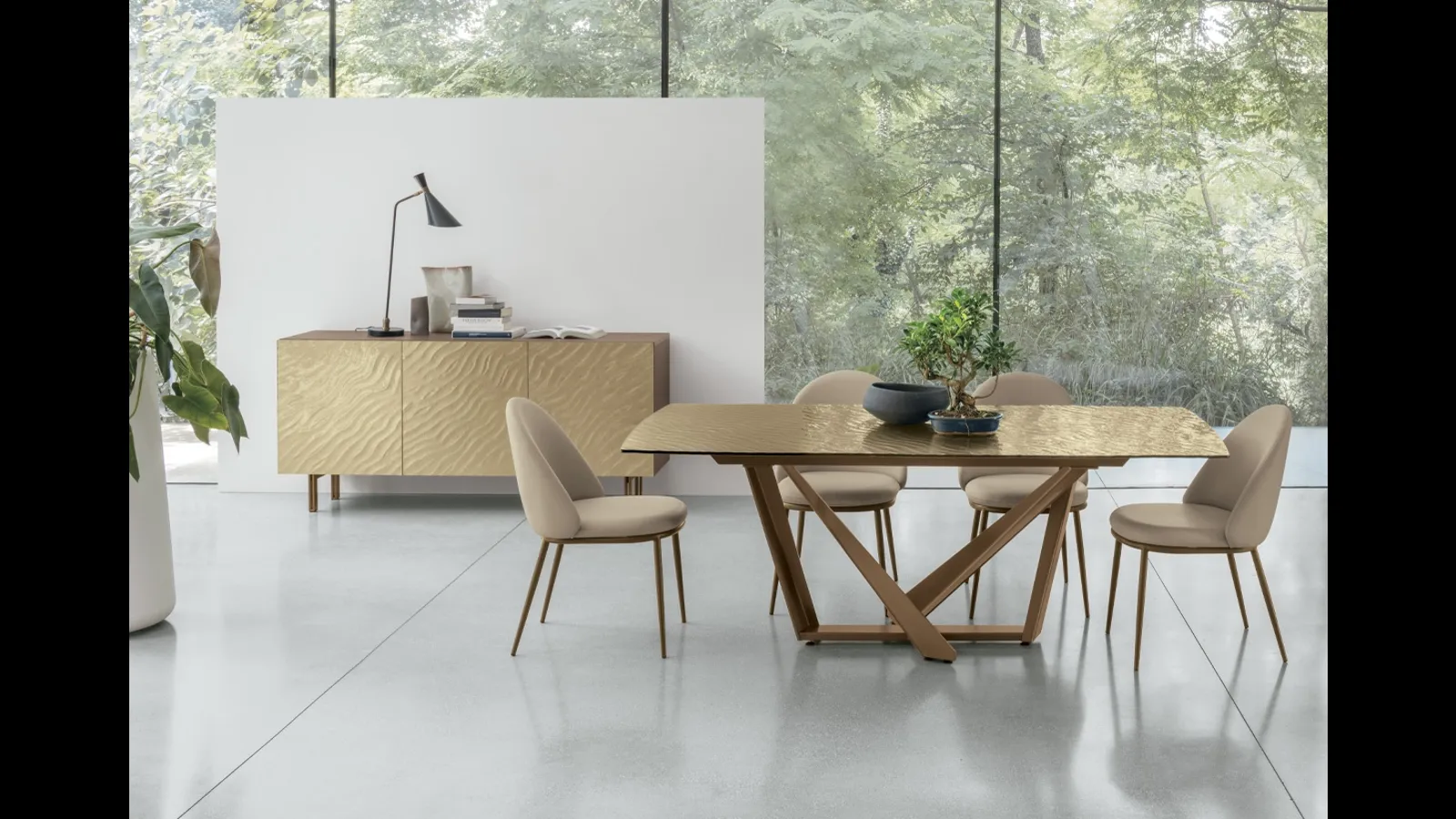 Tavolo allungabile Priamo con top in vetro di Target Point