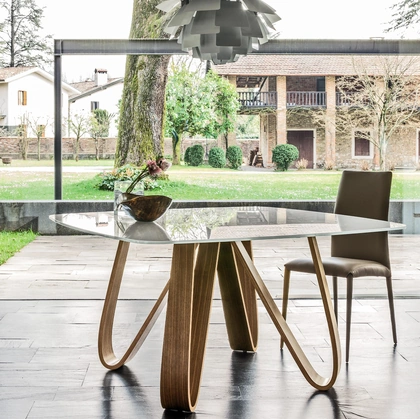 Tavolo Butterfly in vetro di Tonin Casa