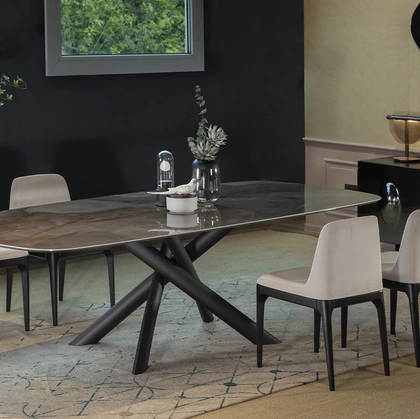 Tavolo Style in ceramica di Tonin Casa