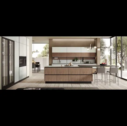 Cucina Moderna con isola Stratos in HPL cannettato noce chiaro e gres fokos sale di Mobilturi